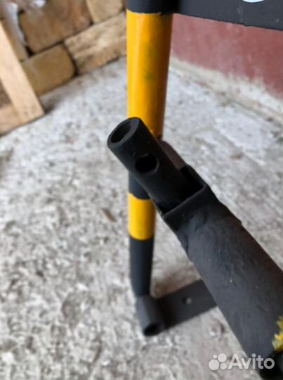 Автомобильный парковочный барьер премиум