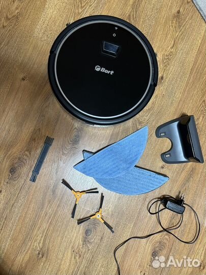Пылесос робот с функцией влажной уборки bort