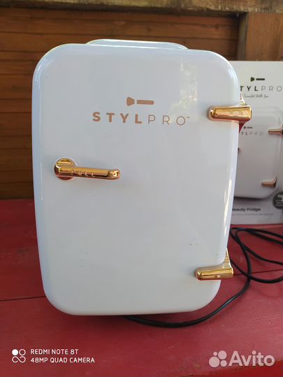 Холодильник для косметики stylpro