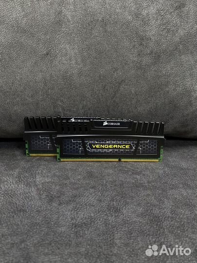 Оперативная память - Corsair 16GB DDR3 1600Mhz