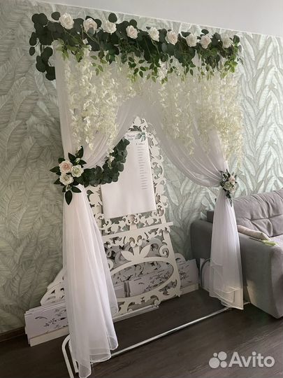 Продам свадебную арку и мольберт