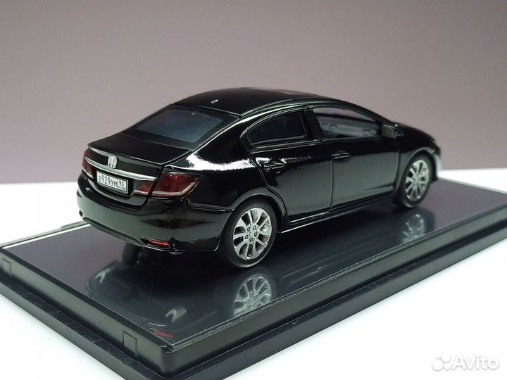 1:38 Honda Civic 4D Black