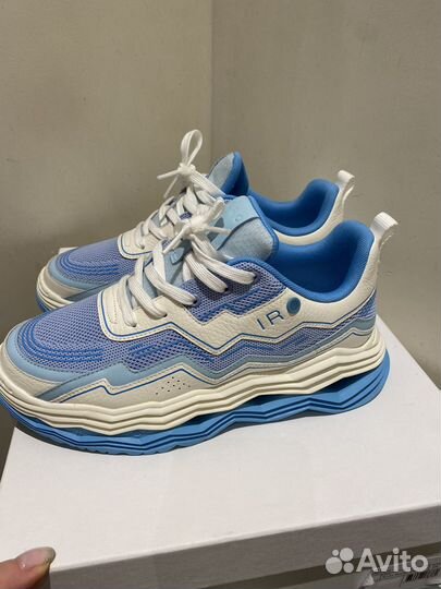 Кроссовки Iro