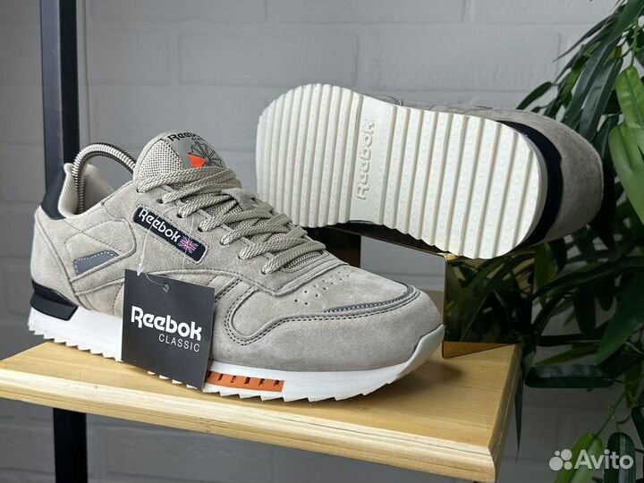 Кроссовки мужские Reebok Classic замша 41-46 бежев