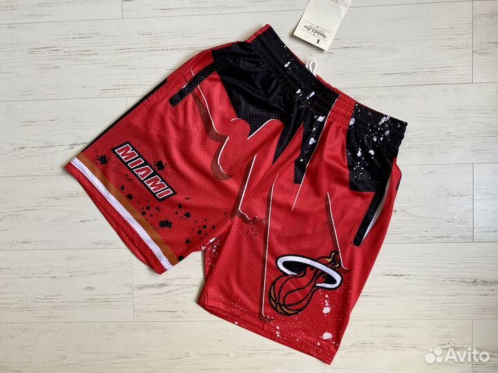 Баскетбольные шорты Miami Heat