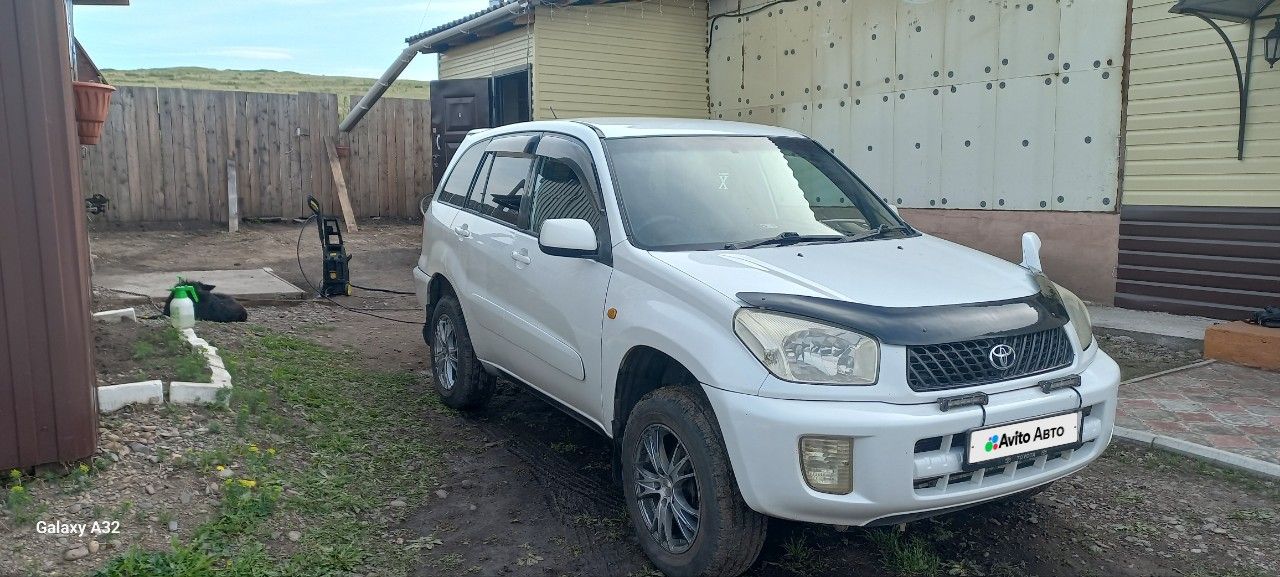 Toyota RAV4: фото владельца