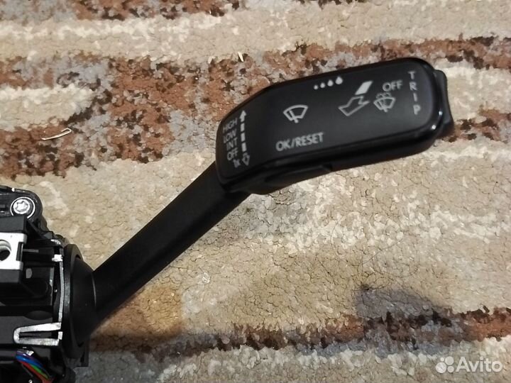 Новый переключатель подрулевой Skoda Octavia A8