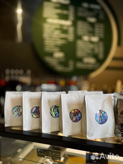 Бариста в кофейню