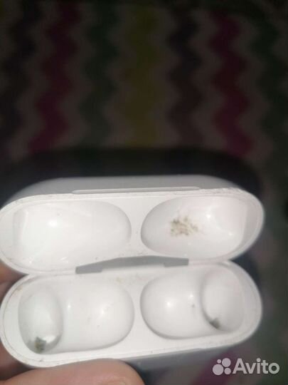 Кейс от airpods и другой кейс без название