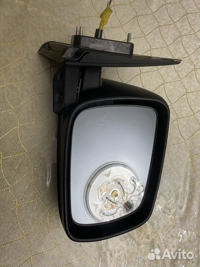 Зерколо правое на лансер 10