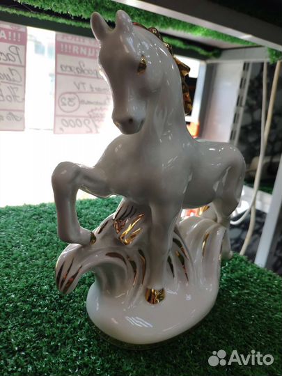 Фарфор лфз конь