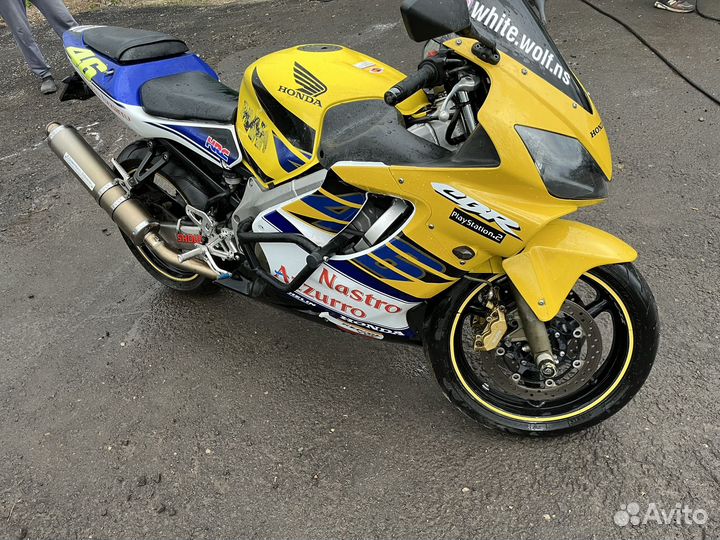 Honda CBR F4i