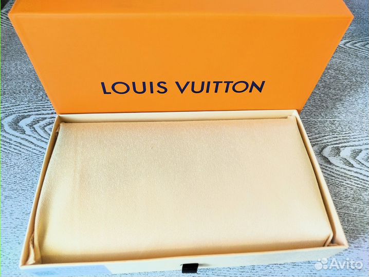 Кошелек Louis vuitton