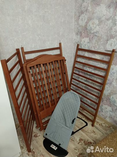 Детская кроватка,и шезлонг