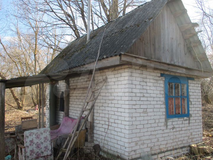 Дача 17,8 м² на участке 10 сот.