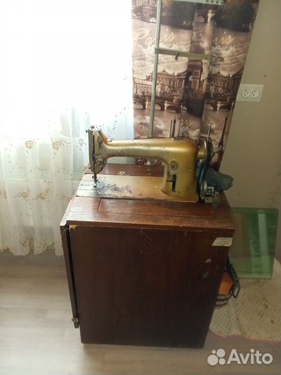 Швейная машинка