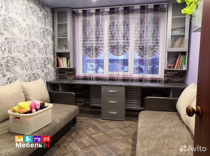 Стол в детскую