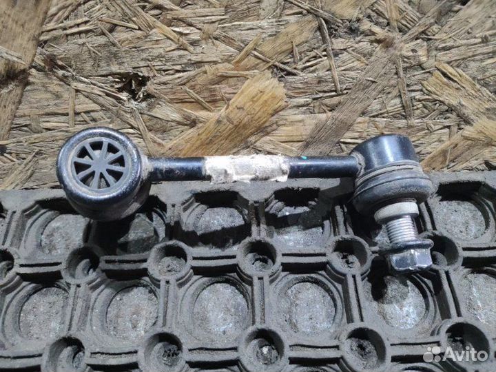 Стойка стабилизатора задняя левая Genesis G70