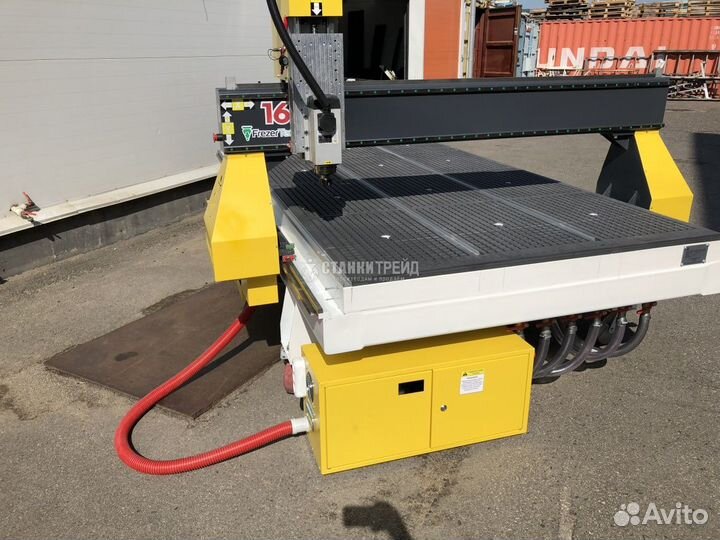 Фрезерный станок с чпу по дереву