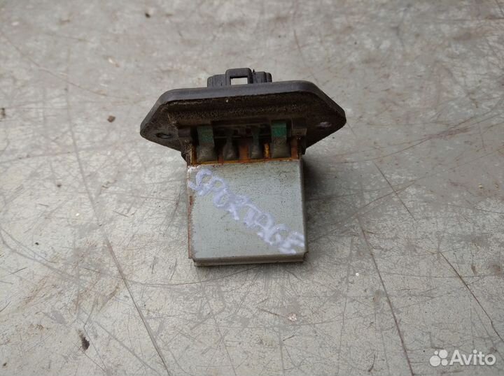 Резистор отопителя Киа Спортейдж 1