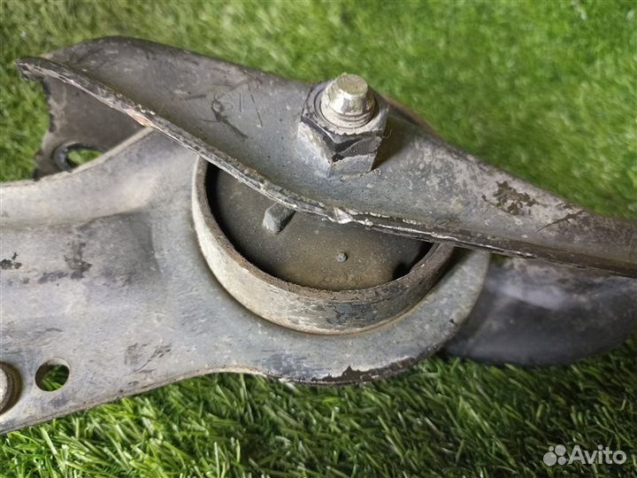 Рычаг подвески задний правый Honda Stepwgn RF3