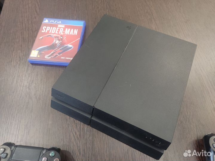PS4 1Tb+2 джоя+Spider man+50 игр