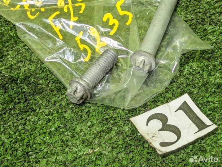 Болт крепления стартера Bmw X3 F25 N20B20A 2012