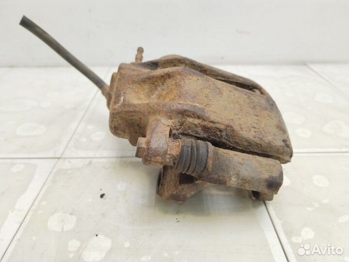 Суппорт передний правый Audi 90 B3 NG 1989