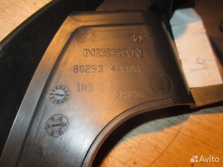 Накладка зеркала внутренняя левая (Nissan Almera)