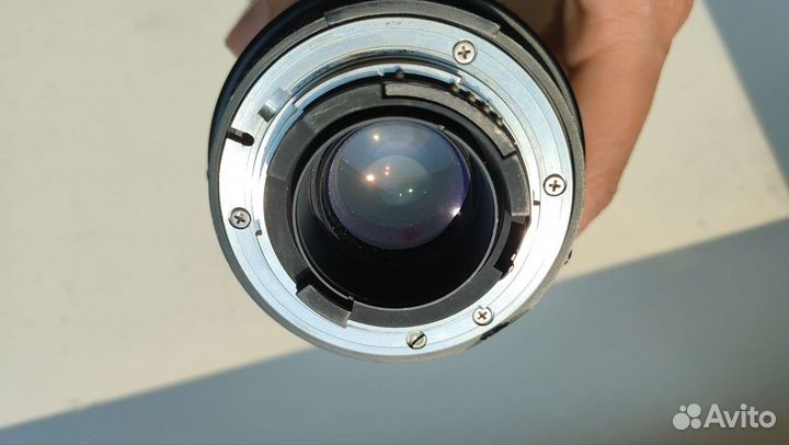 Объектив Nikon