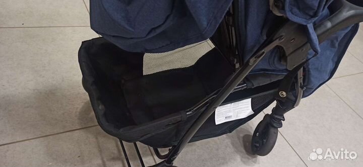 Прогулочная коляска новая