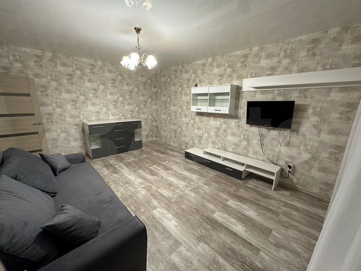 2-к. квартира, 56,8 м², 8/8 эт.