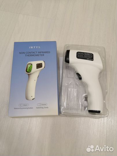 Бесконтактный инфракрасный термометр