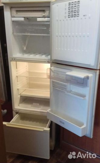 Трехкамерный холодильник 