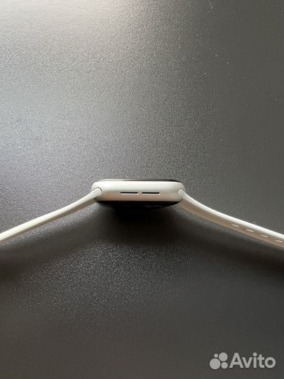 Apple watch SE 40mm silver aluminium white