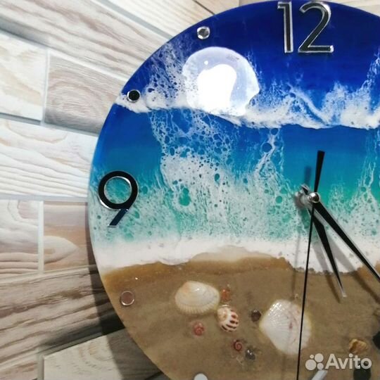 Часы настенные из эпоксидной смолы