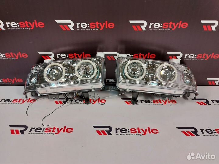 Фары Toyota Land Cruiser 80 R570