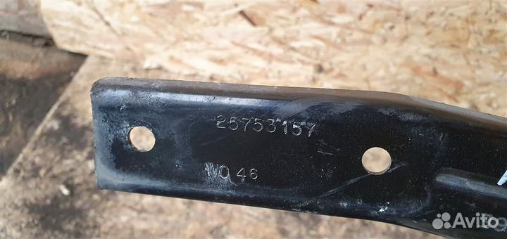 Кронштейн фар левый Cadillac SRX 1 2003-2009