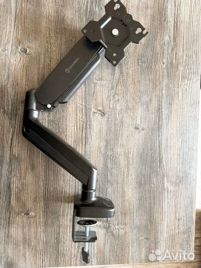 Игровая клавиатура и мышь