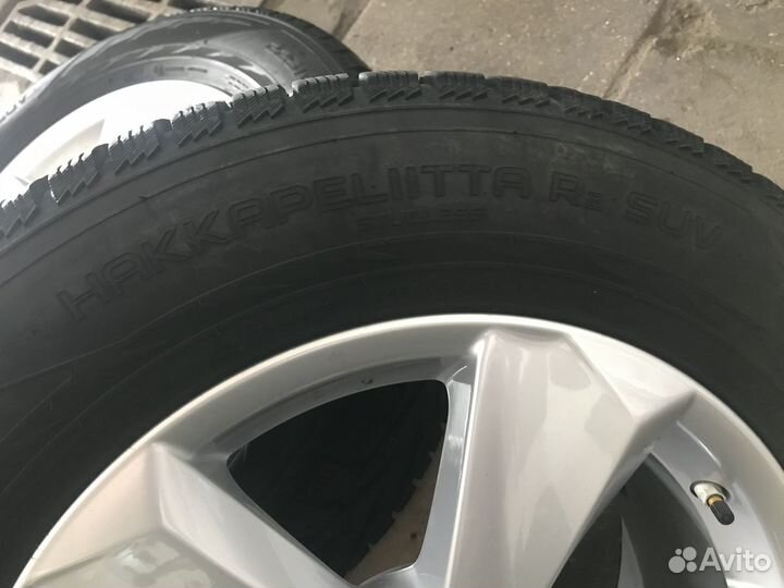 R17 Nokian Tyres Hakkapeliitta R2 SUV 225/65, PCD 5x100 DIA 17