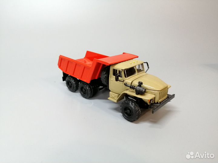 Грузовики Урал 1:43
