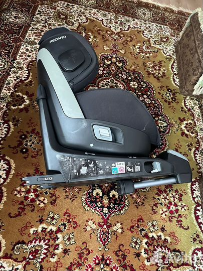 Автокресло recaro