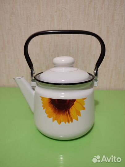 Новая красивая посуда для кухни, на фото не всё