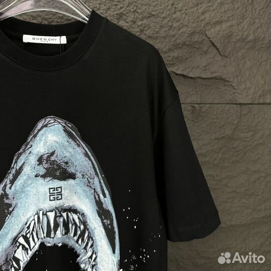 Футболка Givenchy Shark