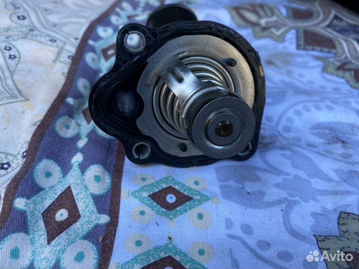 Термостат Ford 1475495