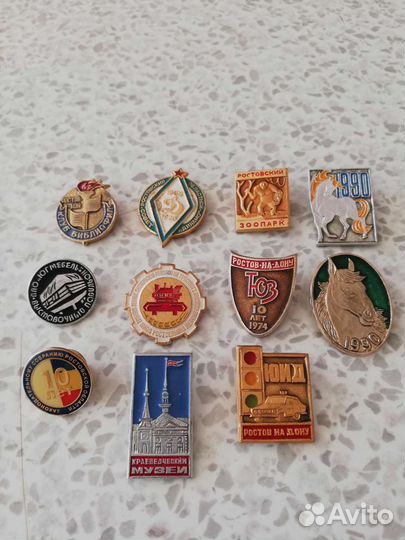 Значки СССР Автомобили и герои мультфильмов