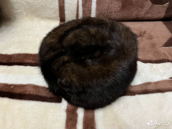 Норковые шапки, норковый берет, шапка из каракуля