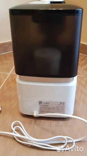 Увлажнитель воздуха Electrolux EHU-3515D