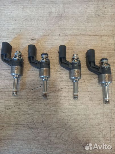 Форсунка инжекторная Skoda Octavia A5