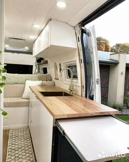 Дом на колесах (мебель)